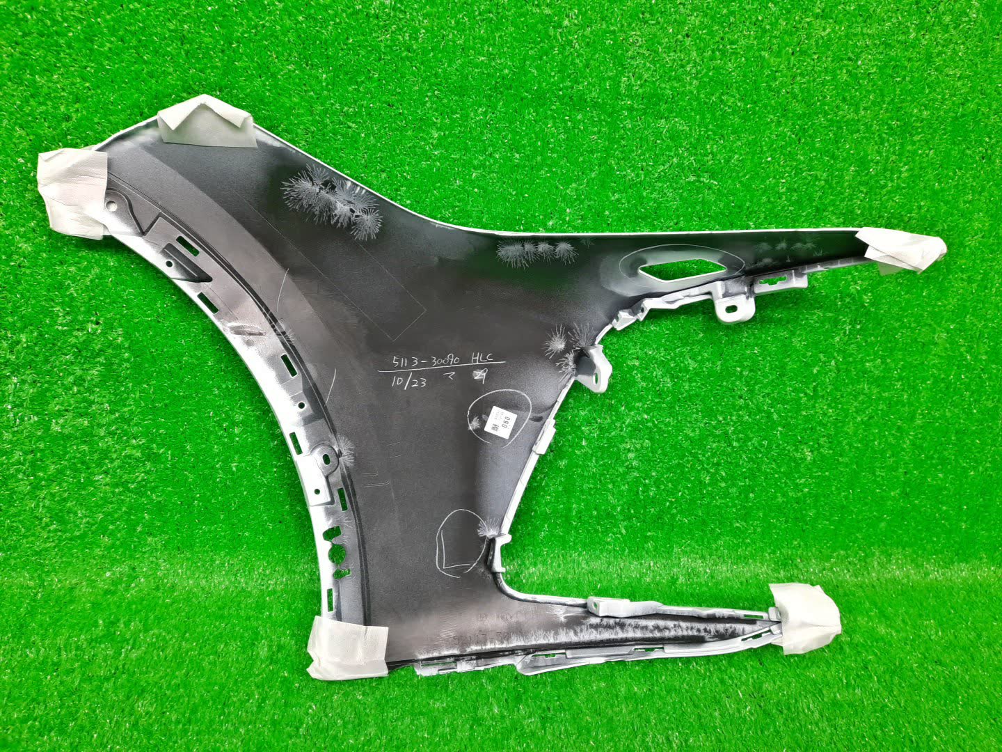 Клык бампера левый передний TOYOTA CROWN AZSH35 52113-30090-A0 2 ракурс Клык бампера левый передний TOYOTA CROWN AZSH35 52113-30090-A0 2 ракурс