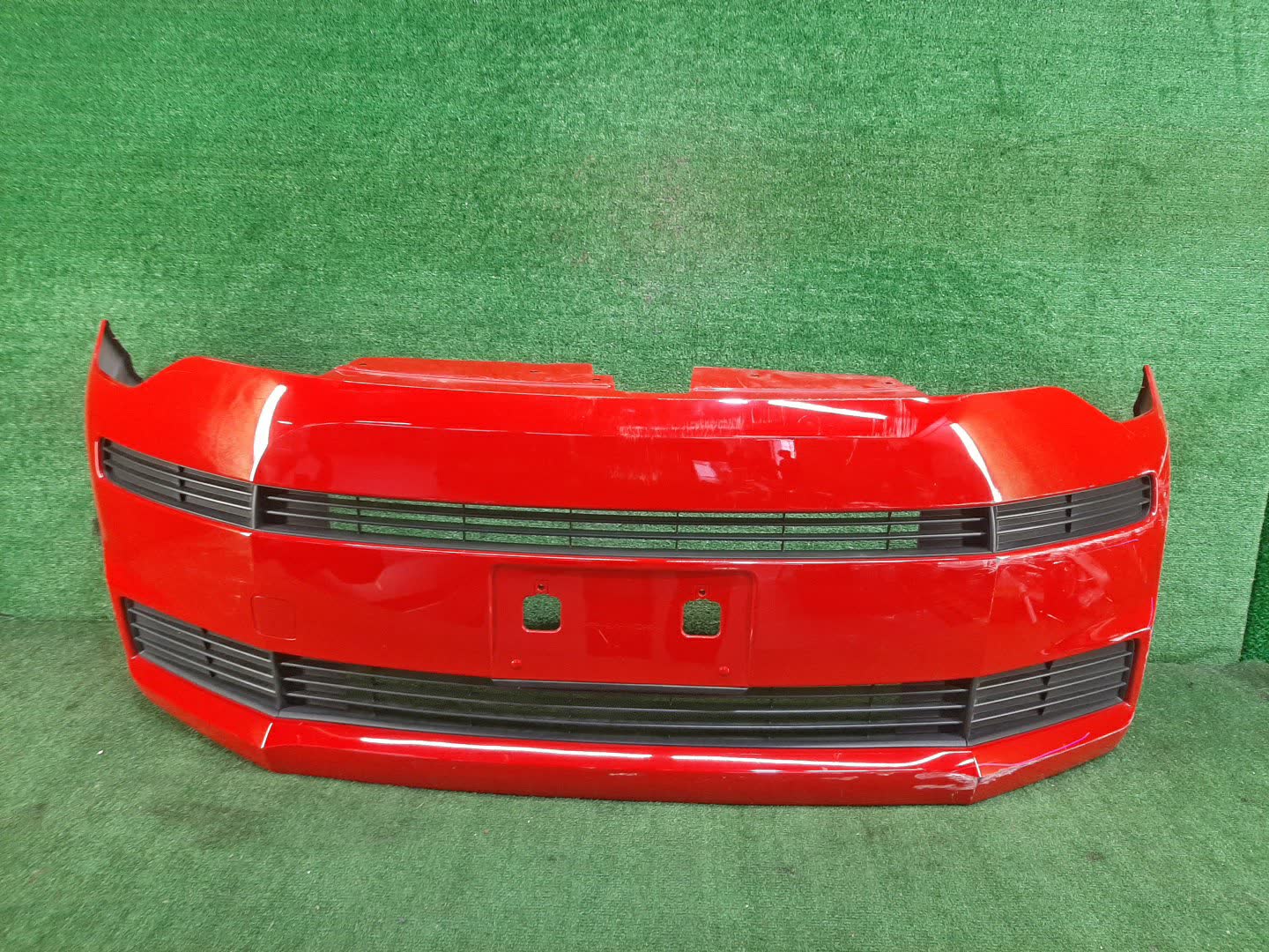 Бампер передний TOYOTA SPADE NCP141 79644 1 ракурс