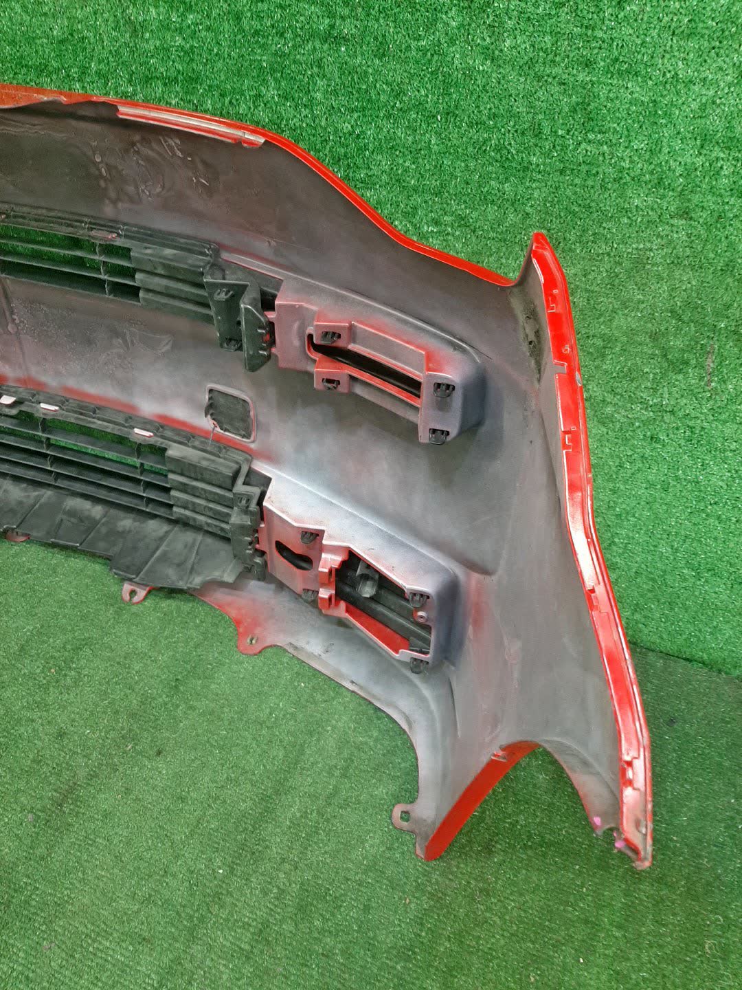 Бампер передний TOYOTA SPADE NCP141 79644 5 ракурс