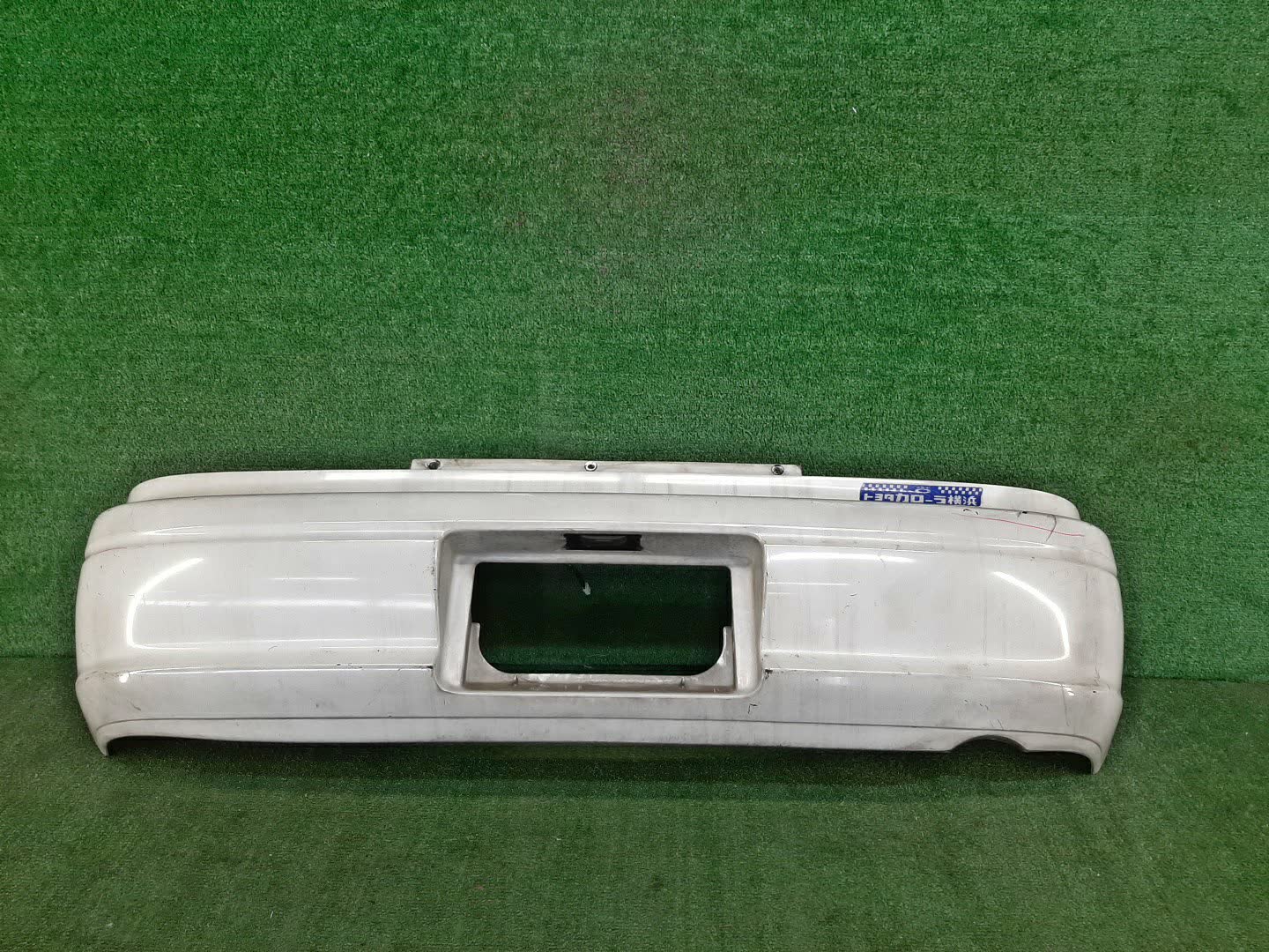Бампер задний TOYOTA COROLLA LEVIN AE111 79709 1 ракурс