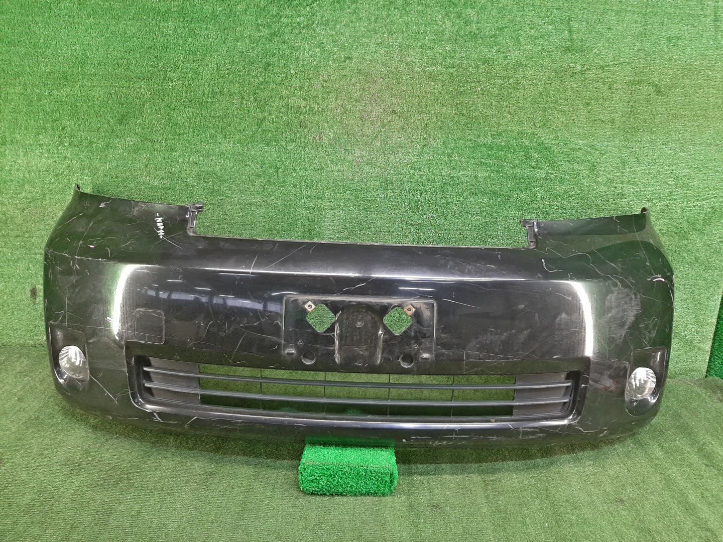 Бампер передний TOYOTA PORTE NNP10, NNP15, NNP11 79899 1 ракурс