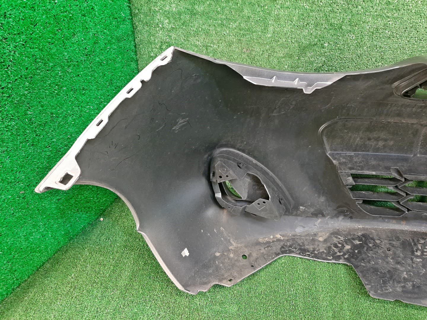 Бампер передний NISSAN MARCH K13 80015 5 ракурс