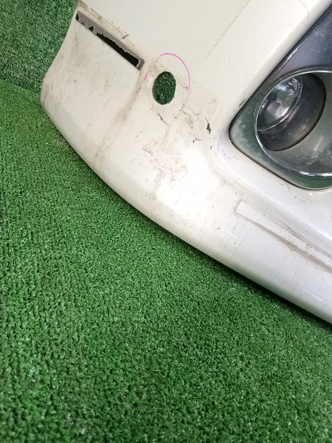 Бампер передний NISSAN SERENA C26 80265 3 ракурс