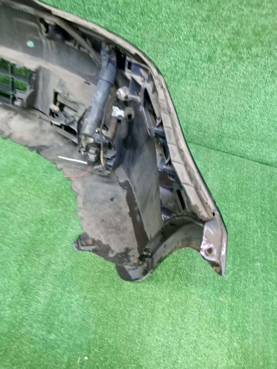 Бампер передний VOLKSWAGEN GOLF, JETTA MK5, 1K5, 1K1, A5, 1K2 80399 5 ракурс