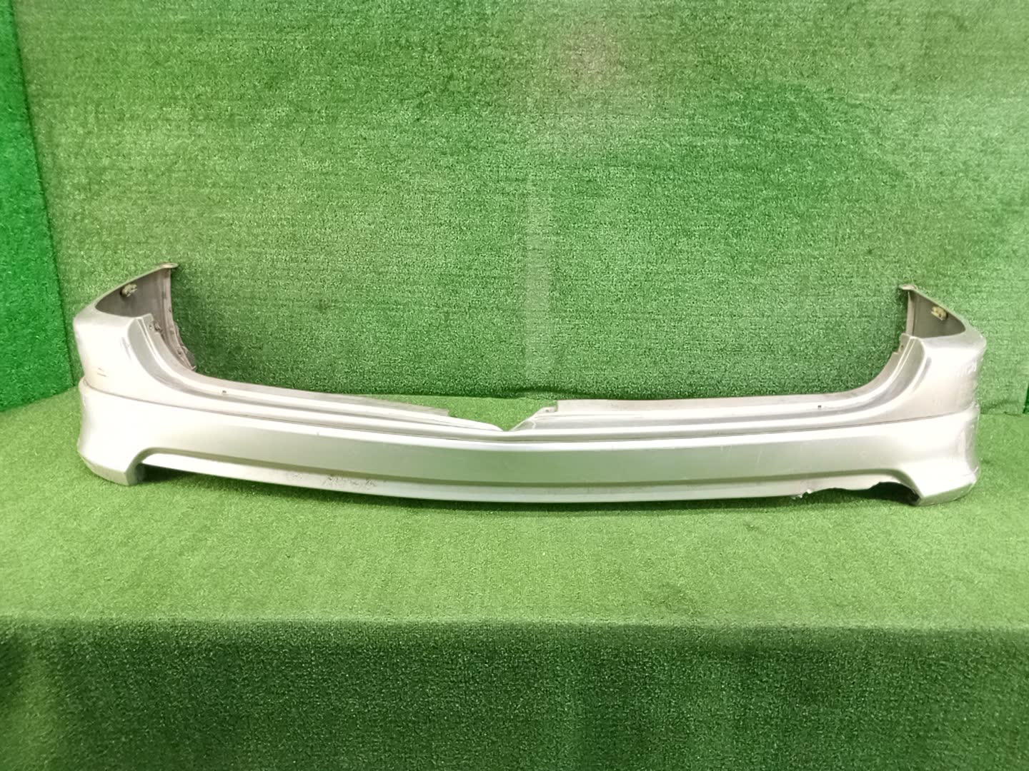 Бампер задний TOYOTA GRAND HIACE VCH10W, KCH10W, VCH16W, KCH16W, KCH11W 80761 1 ракурс