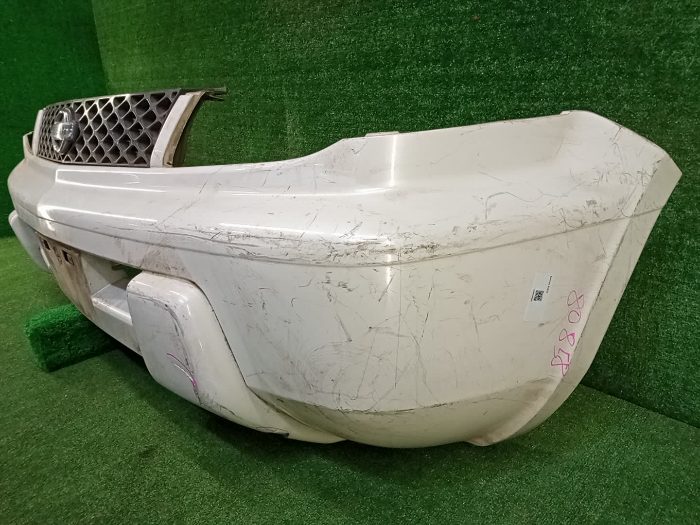 Бампер передний NISSAN X-TRAIL T30, NT30, PNT30 80858 3 ракурс