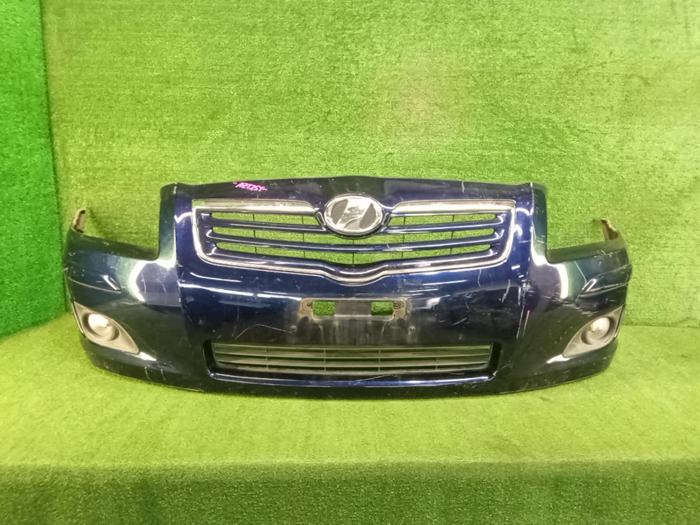 Бампер передний TOYOTA AVENSIS ZZT251, AZT250, AZT255, AZT251 80961 1 ракурс