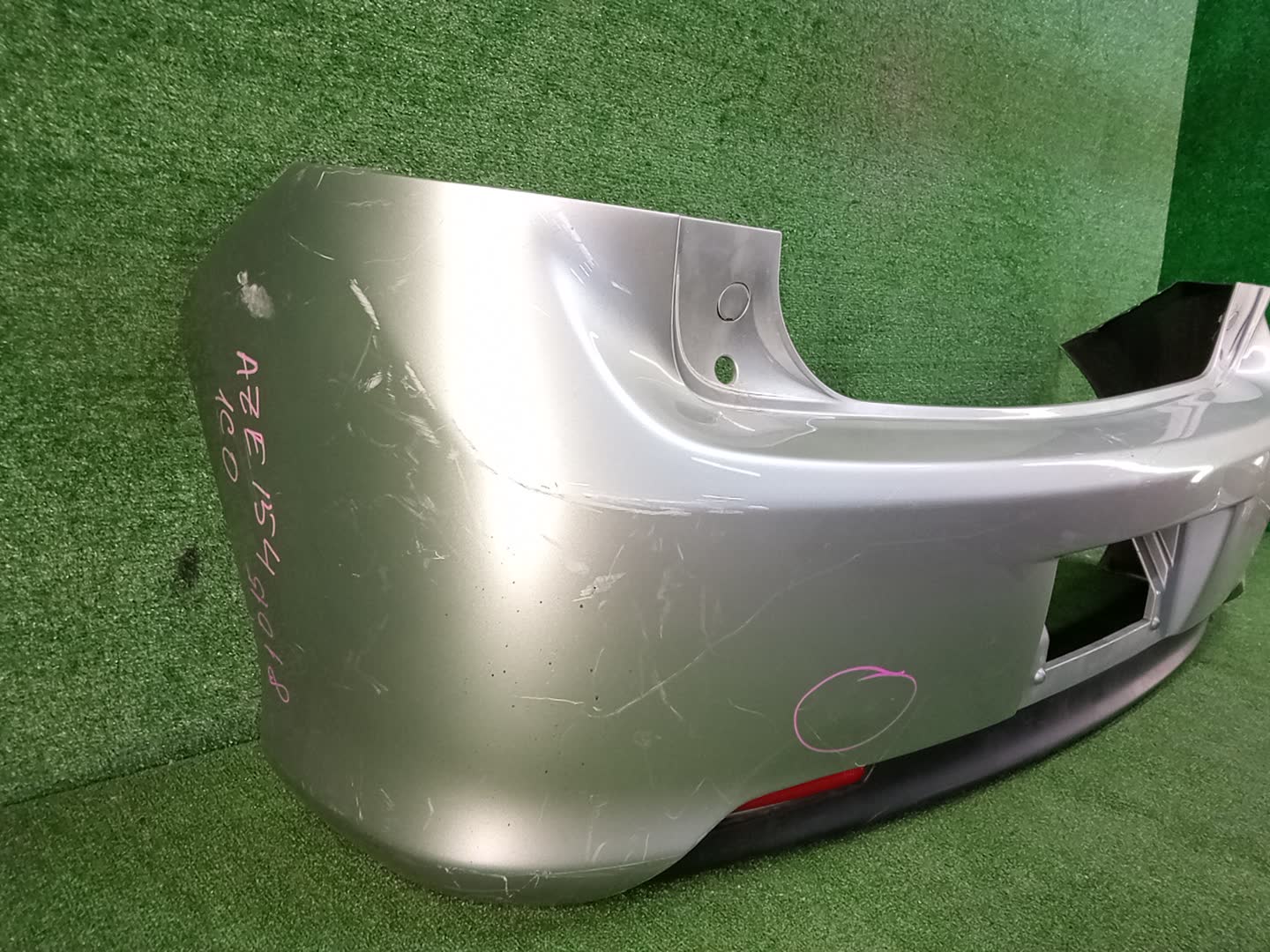Бампер задний TOYOTA BLADE AZE156H, AZE154H 81015 2 ракурс Бампер задний TOYOTA BLADE AZE156H, AZE154H 81015 2 ракурс