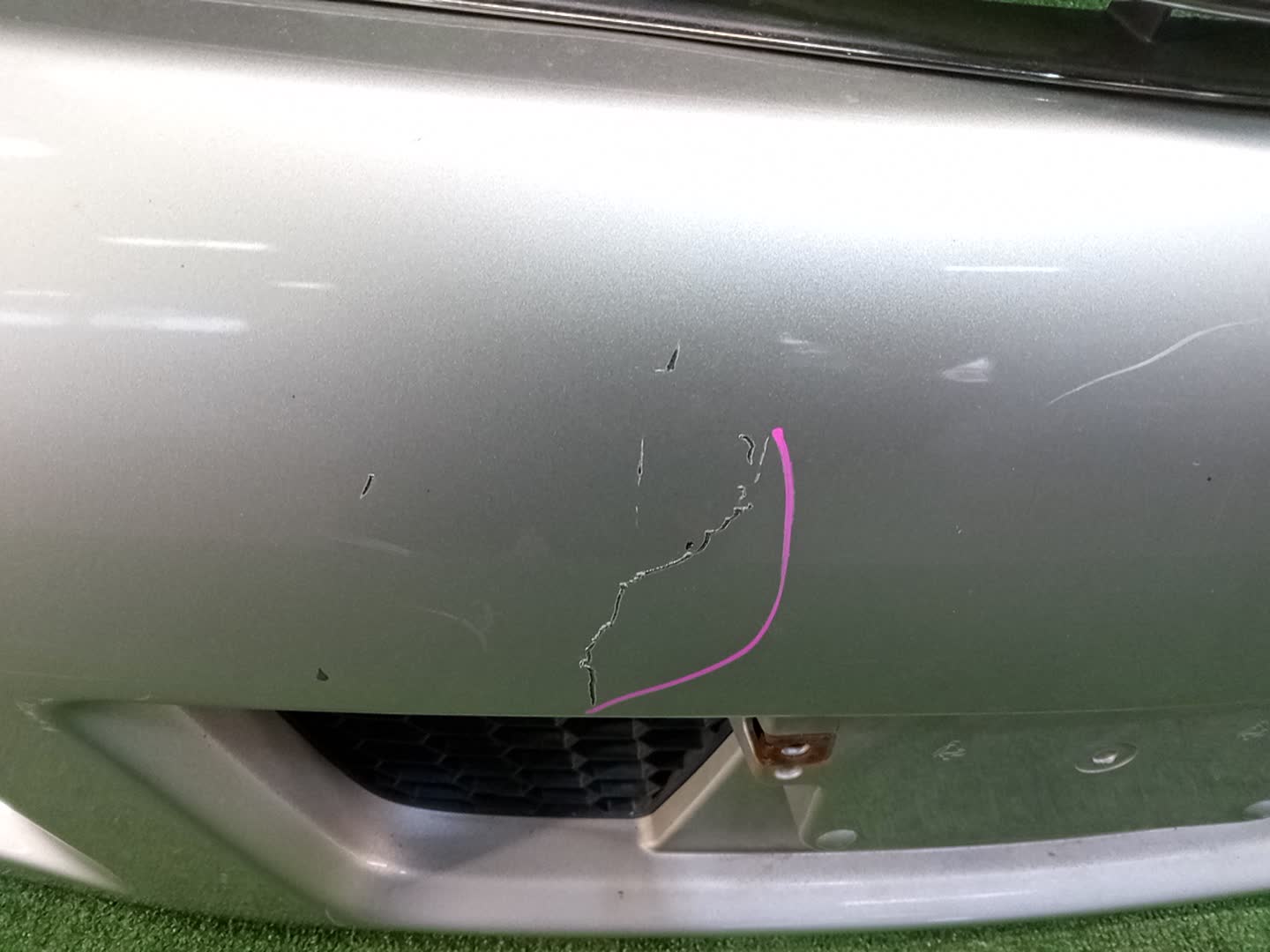 Бампер передний TOYOTA BLADE AZE156H, AZE154H 81021 4 ракурс Бампер передний TOYOTA BLADE AZE156H, AZE154H 81021 4 ракурс