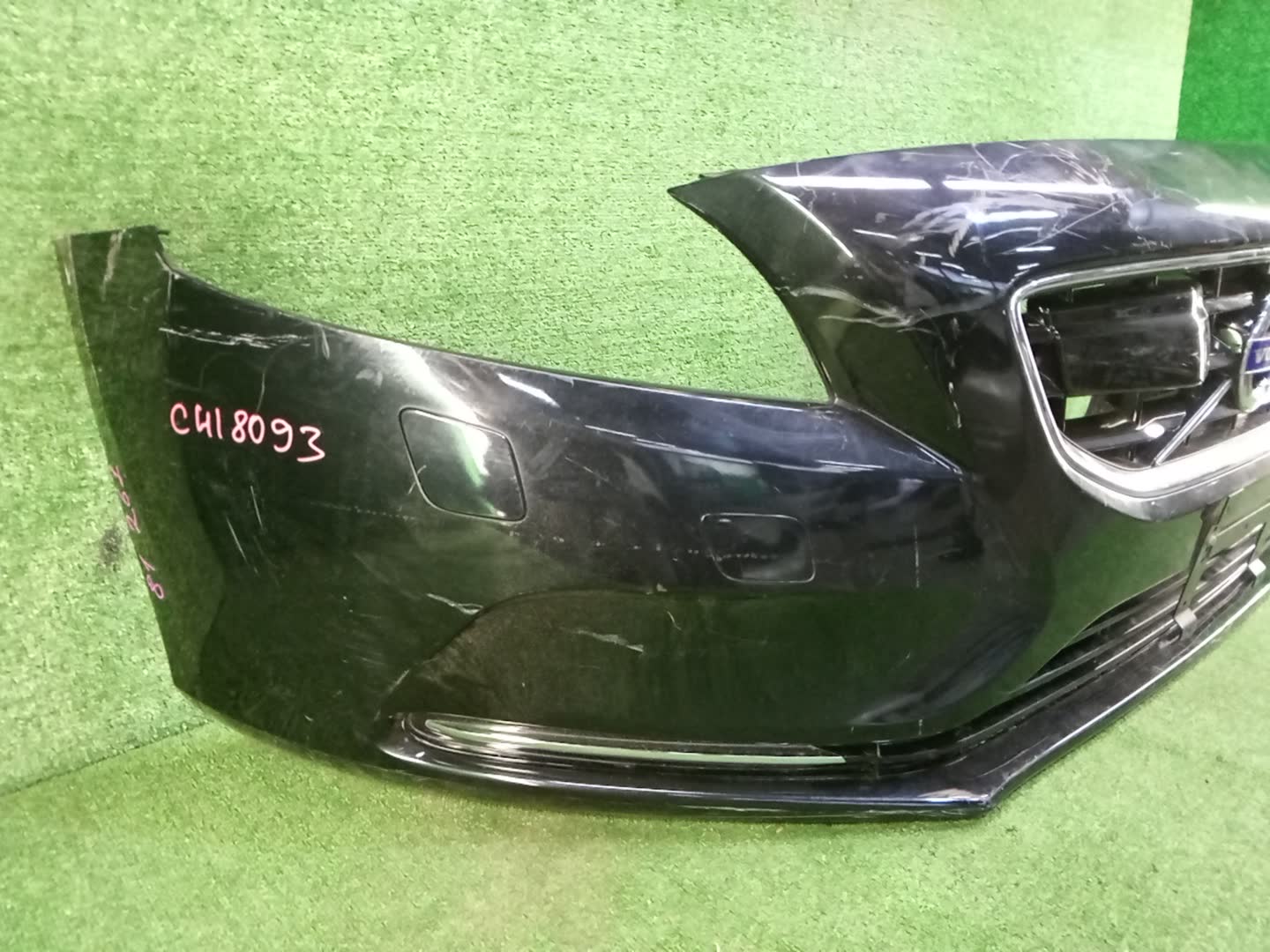 Бампер передний VOLVO V40 MZ63, MV, MV48 81261 2 ракурс