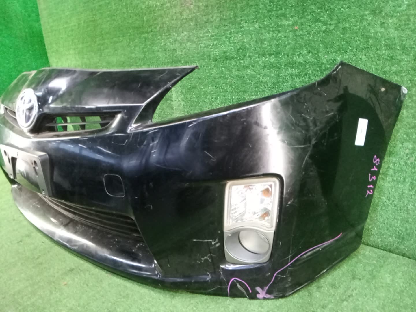 Бампер передний TOYOTA PRIUS ZVW30 81312 3 ракурс