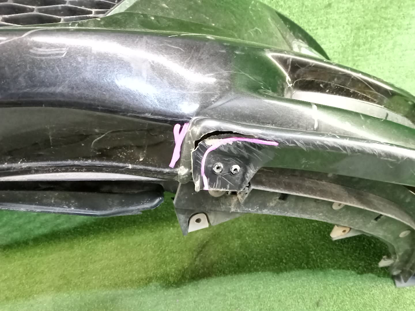 Бампер передний MAZDA MPV LY3P 81480 4 ракурс