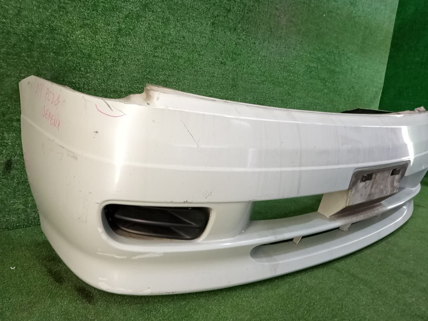 Бампер передний NISSAN SERENA TNC24, TC24, RC24, PC24, PNC24, VC24, VNC24 81548 2 ракурс