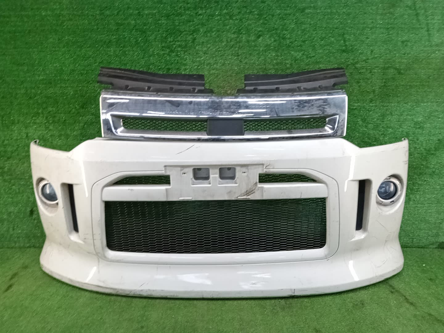 Бампер передний MITSUBISHI DELICA D5 CV1W, CV2W, CV4W, CV5W 81646 1 ракурс