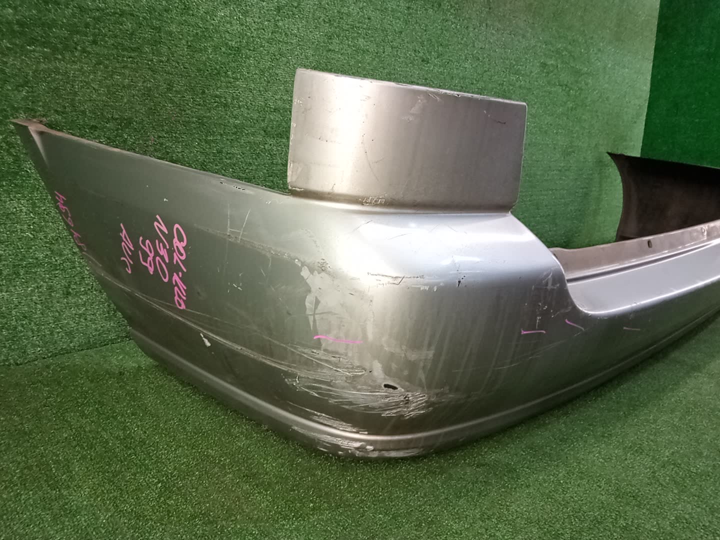 Бампер задний NISSAN RNESSA N30, NN30, PNN30 81694 2 ракурс