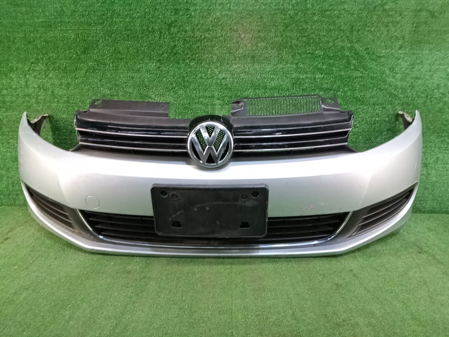 Бампер передний VOLKSWAGEN GOLF 5K1, MK6, AJ5 81953 1 ракурс