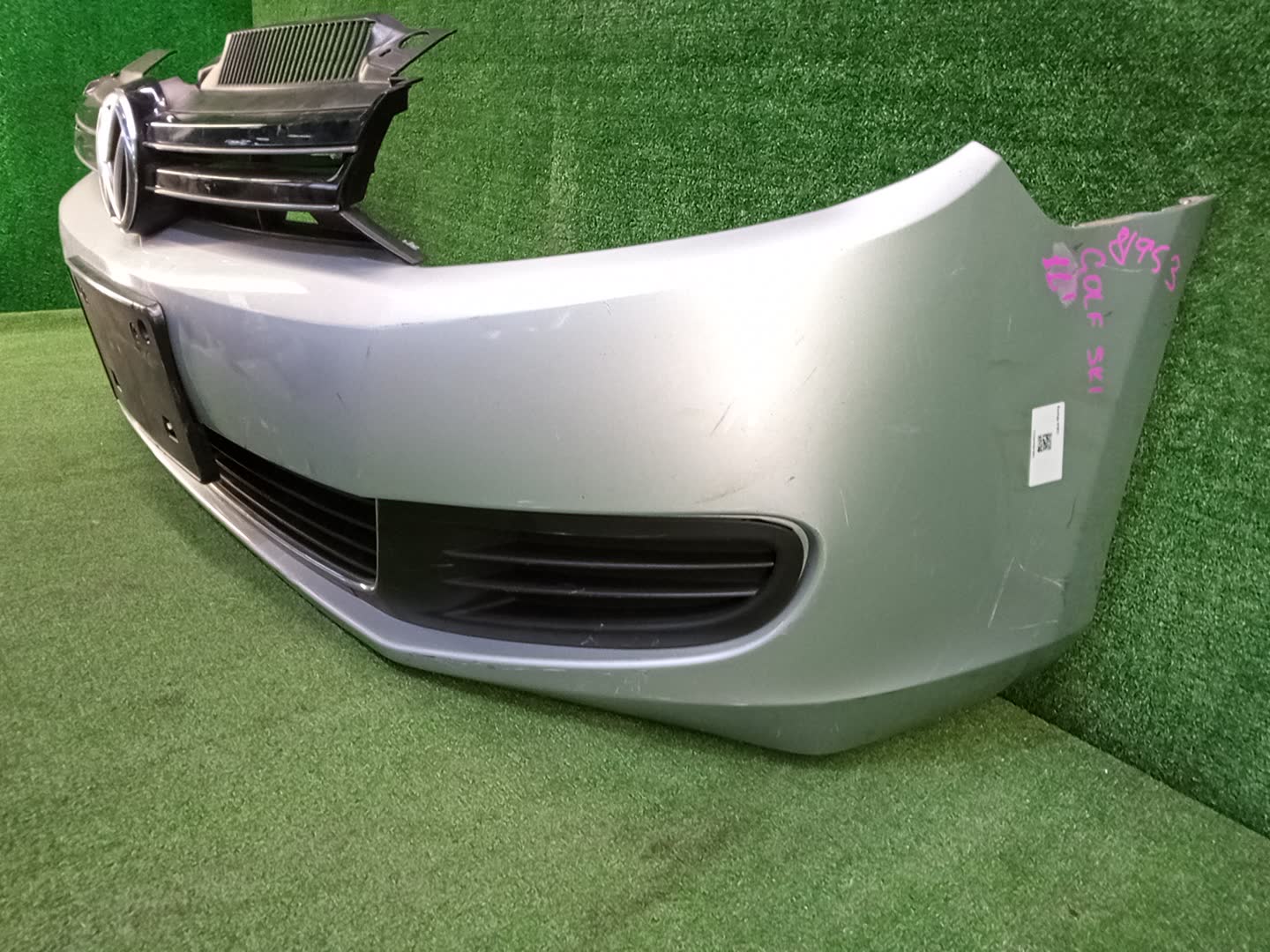 Бампер передний VOLKSWAGEN GOLF 5K1, MK6, AJ5 81953 2 ракурс