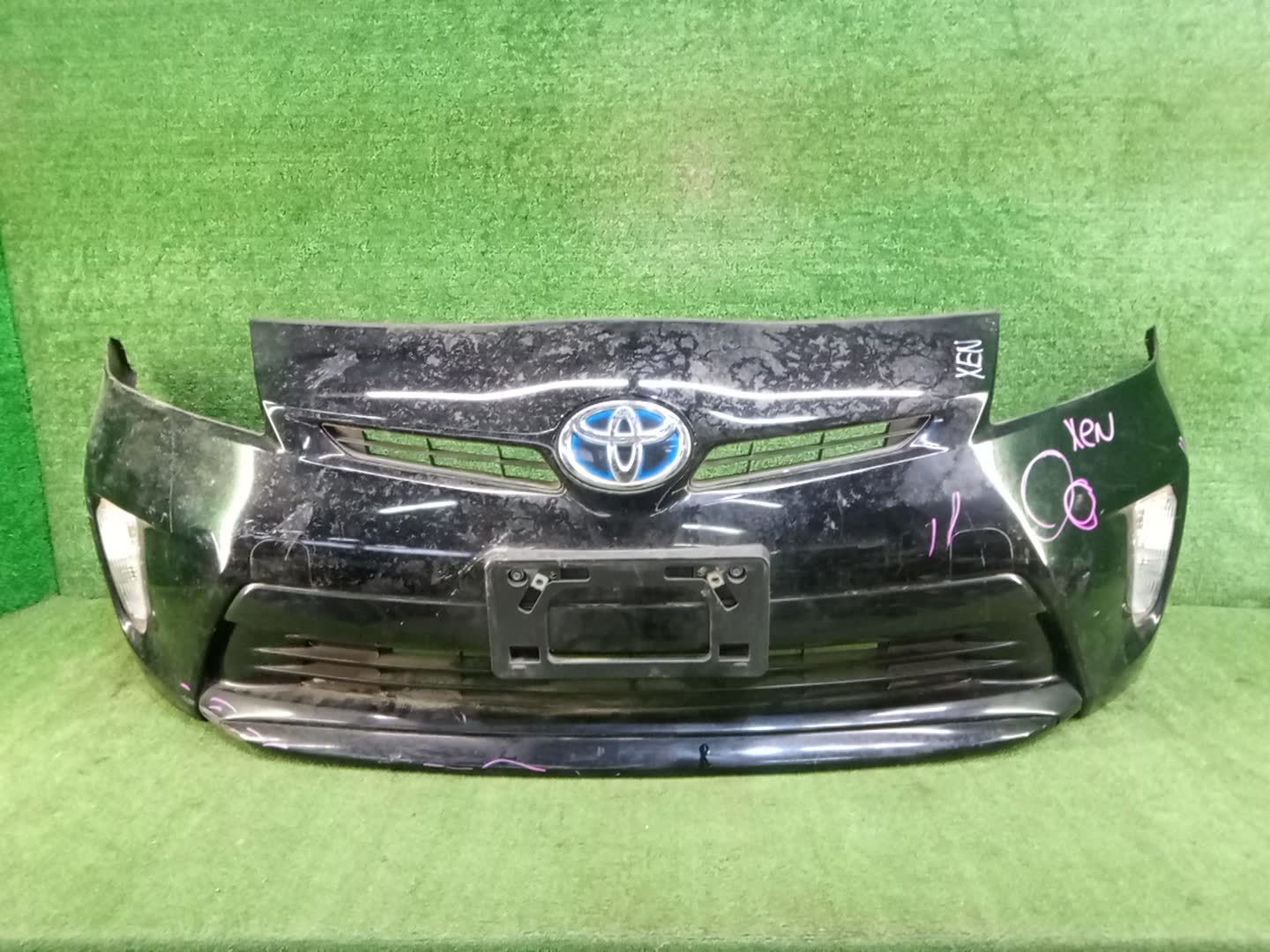 Бампер передний TOYOTA PRIUS ZVW30 82000 1 ракурс