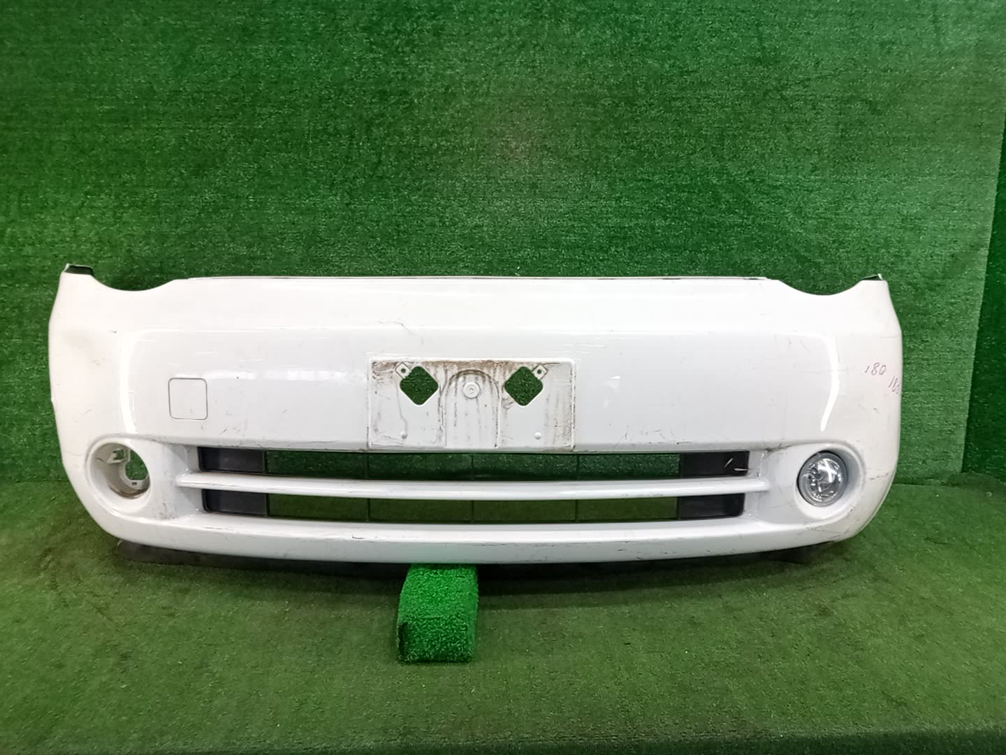 Бампер передний TOYOTA SIENTA NCP81G, NCP85G 82078 1 ракурс
