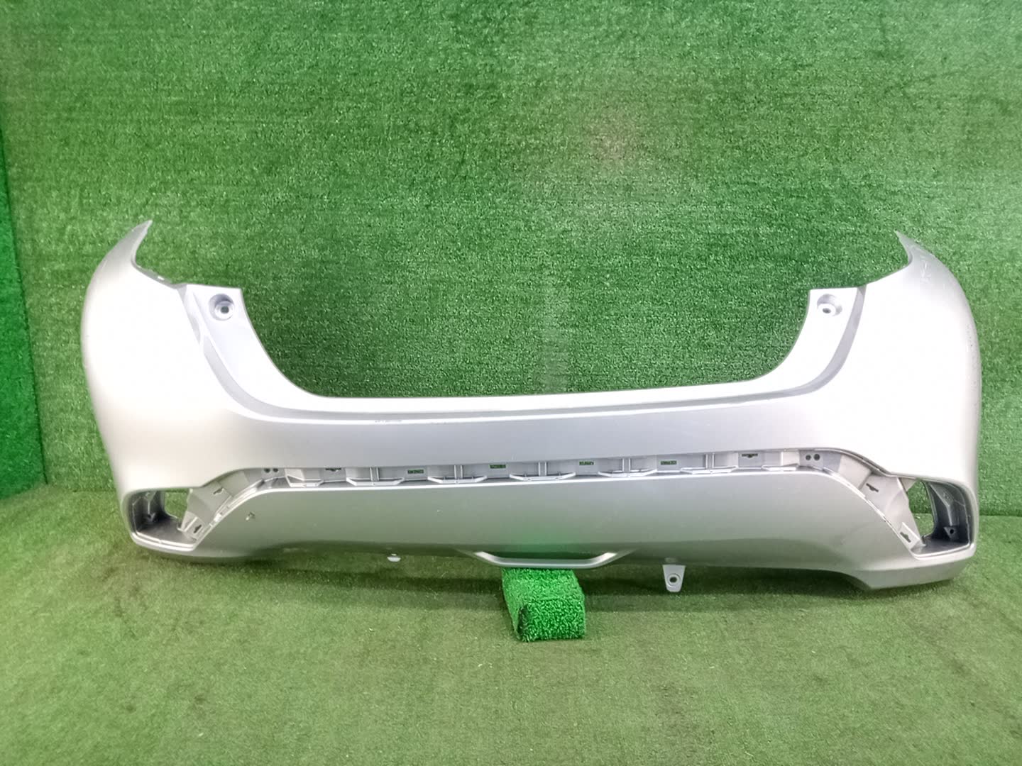 Бампер задний TOYOTA AQUA MXPK10, MXPK11, MXPK15, MXPK16 82098 1 ракурс