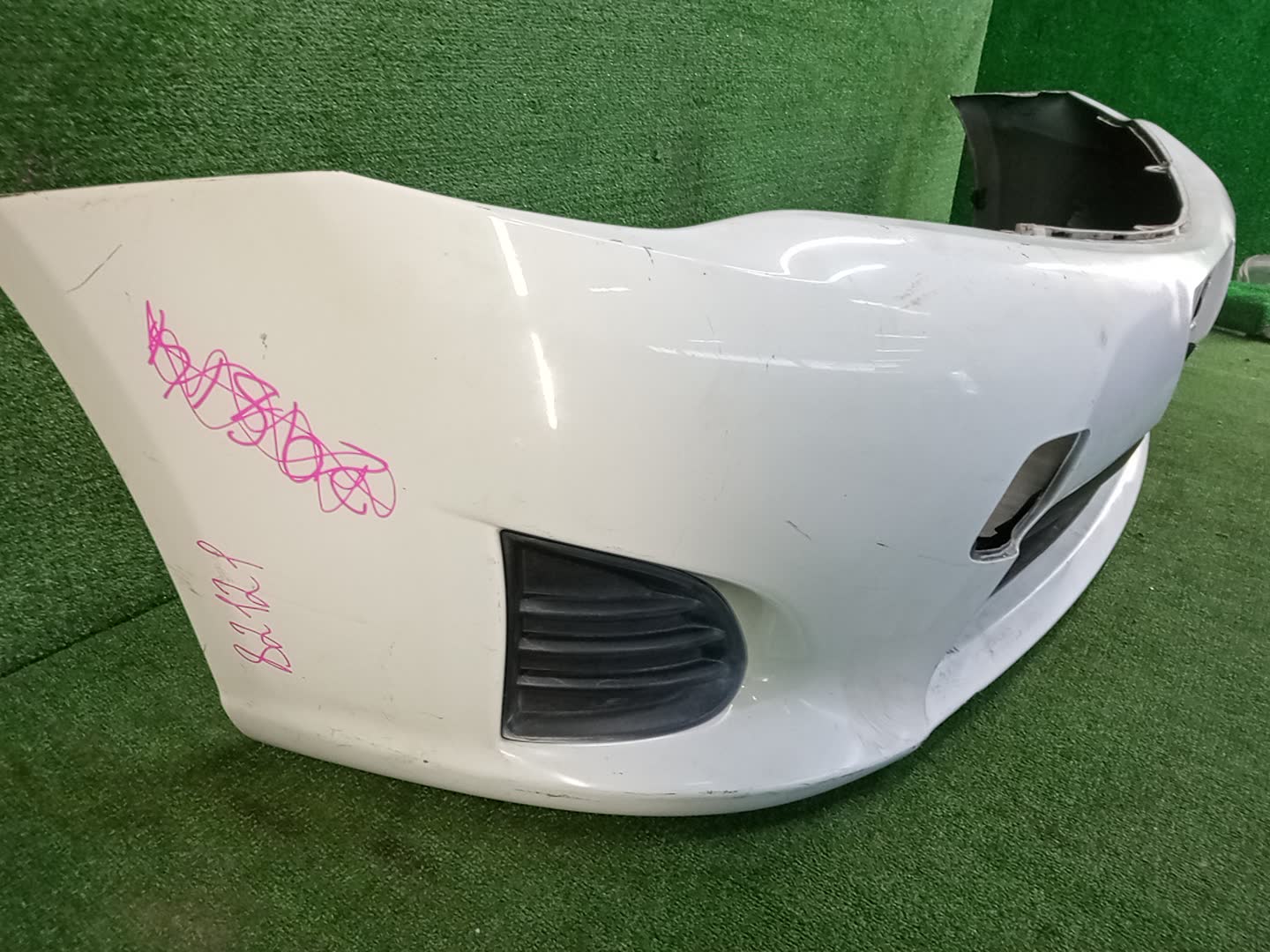 Бампер передний TOYOTA COROLLA FIELDER, COROLLA AXIO ZRE162G, NZE164G, NZE161G, NKE165G, NRE161G, NZE161, NZE164, NRE161, NKE165, NRE160 82121 5 ракурс Бампер передний TOYOTA COROLLA FIELDER, COROLLA AXIO ZRE162G, NZE164G, NZE161G, NKE165G, NRE161G, NZE161, NZE164, NRE161, NKE165, NRE160 82121 5 ракурс