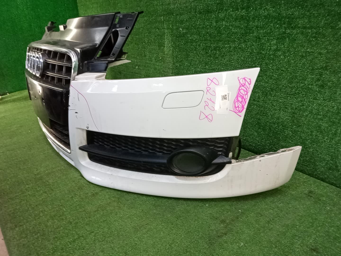 Бампер передний AUDI TT 8J9, 8J3 8J0807105A 2 ракурс