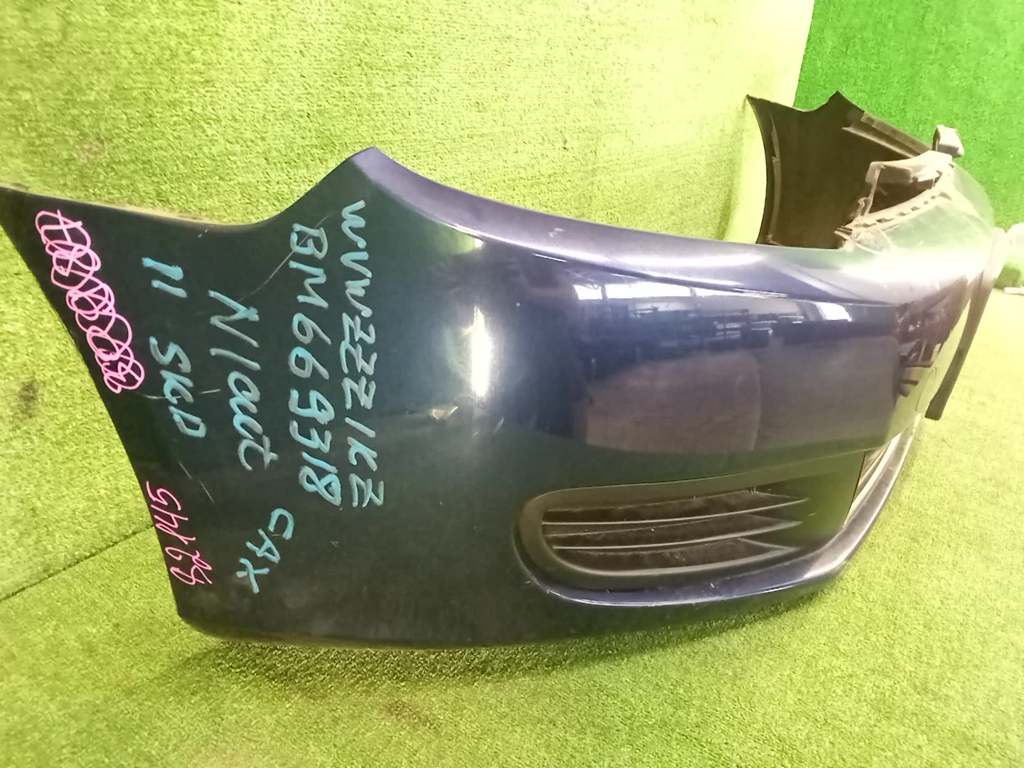 Бампер передний VOLKSWAGEN GOLF 5K1, MK6, AJ5 82145 5 ракурс