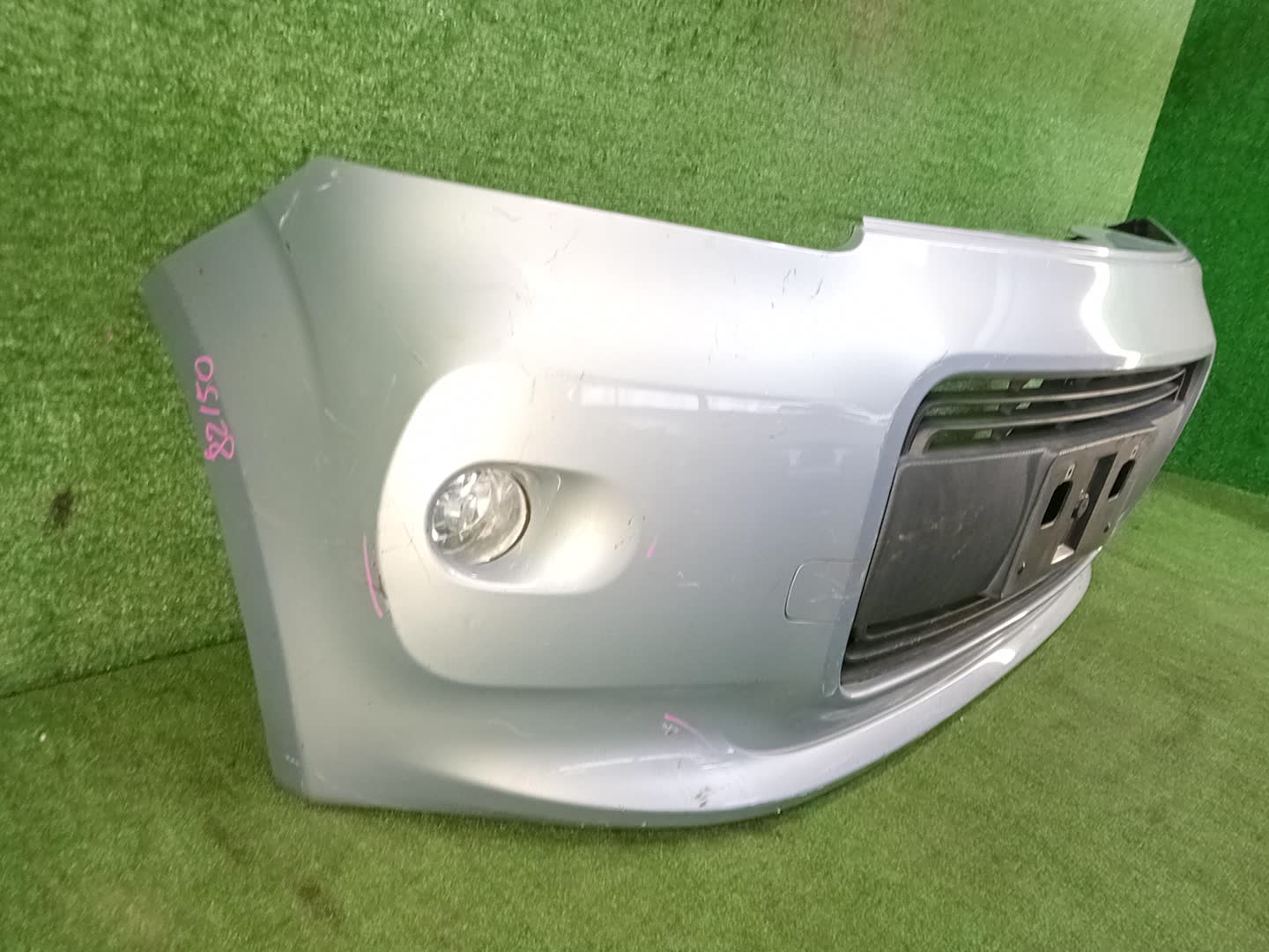 Бампер передний TOYOTA PORTE NCP141 82150 4 ракурс