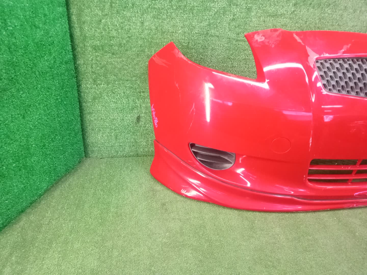 Бампер передний TOYOTA VITZ, YARIS NCP96, SCP90, KSP90, NCP95, NCP91 82459 3 ракурс