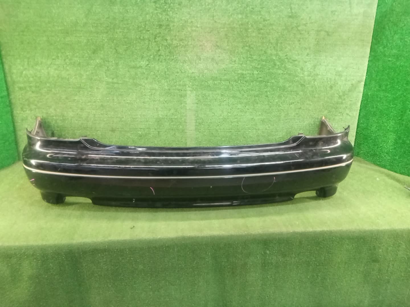 Бампер задний TOYOTA ARISTO JZS160 82463 1 ракурс Бампер задний TOYOTA ARISTO JZS160 82463 1 ракурс