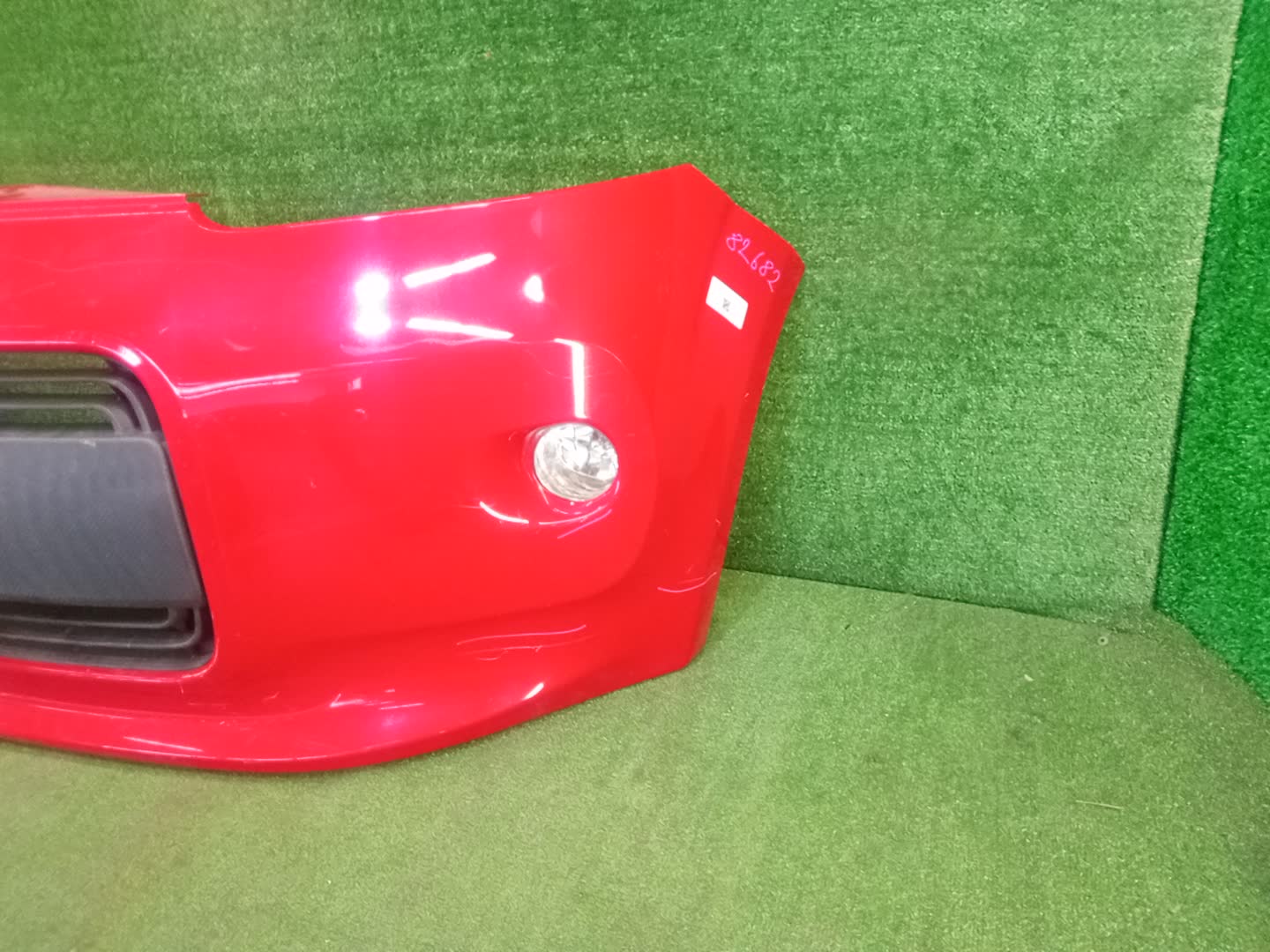 Бампер передний TOYOTA PORTE NCP141 82682 2 ракурс