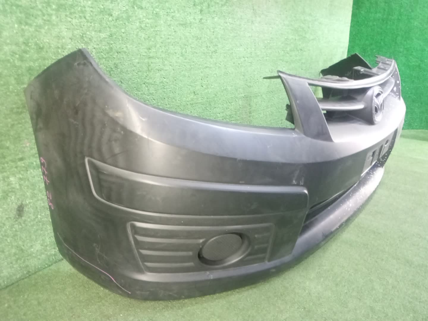 Бампер передний MAZDA FAMILIA, AD Y12, BVY12, BVAY12, BVJY12, BVZNY12, VY12, VZNY12, VJY12, VAY12 82779 4 ракурс Бампер передний MAZDA FAMILIA, AD Y12, BVY12, BVAY12, BVJY12, BVZNY12, VY12, VZNY12, VJY12, VAY12 82779 4 ракурс