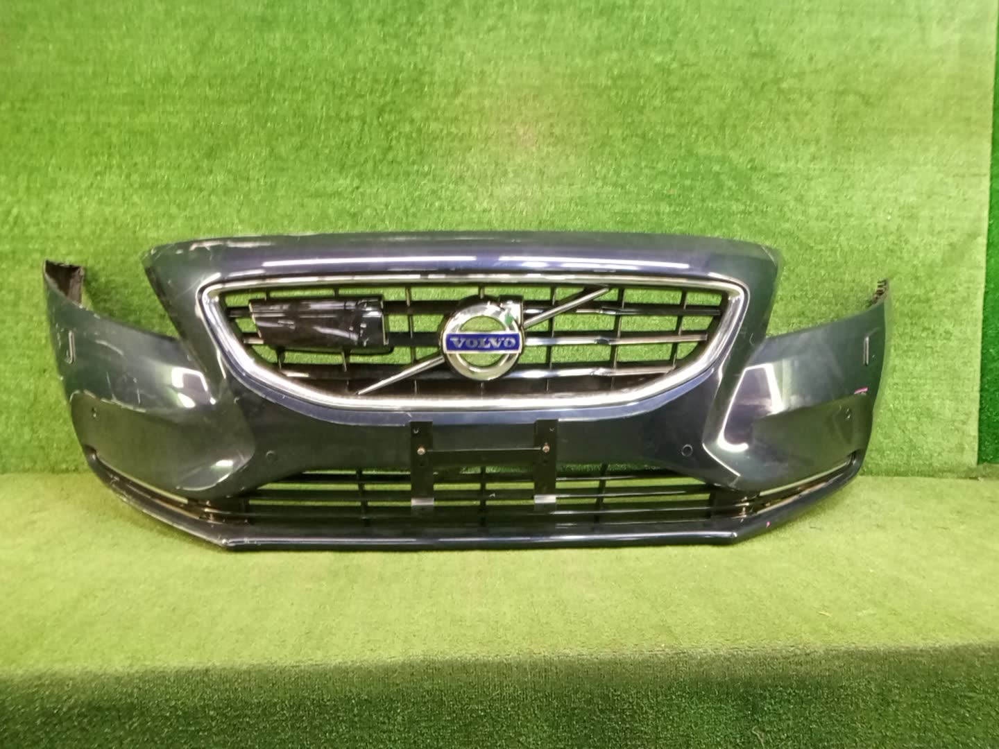 Бампер передний VOLVO V40 MZ63, MV, MV48 82908 1 ракурс