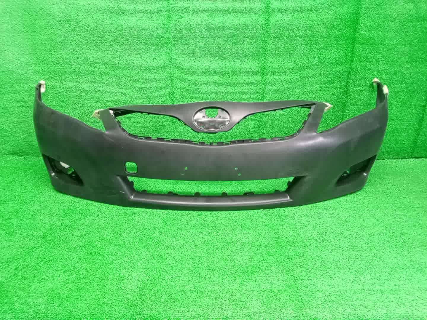 Бампер передний TOYOTA CAMRY, ALTIS AHV40, GSV40, ACV40, ACV45, ACV40N, ACV45N 52119-33979 1 ракурс