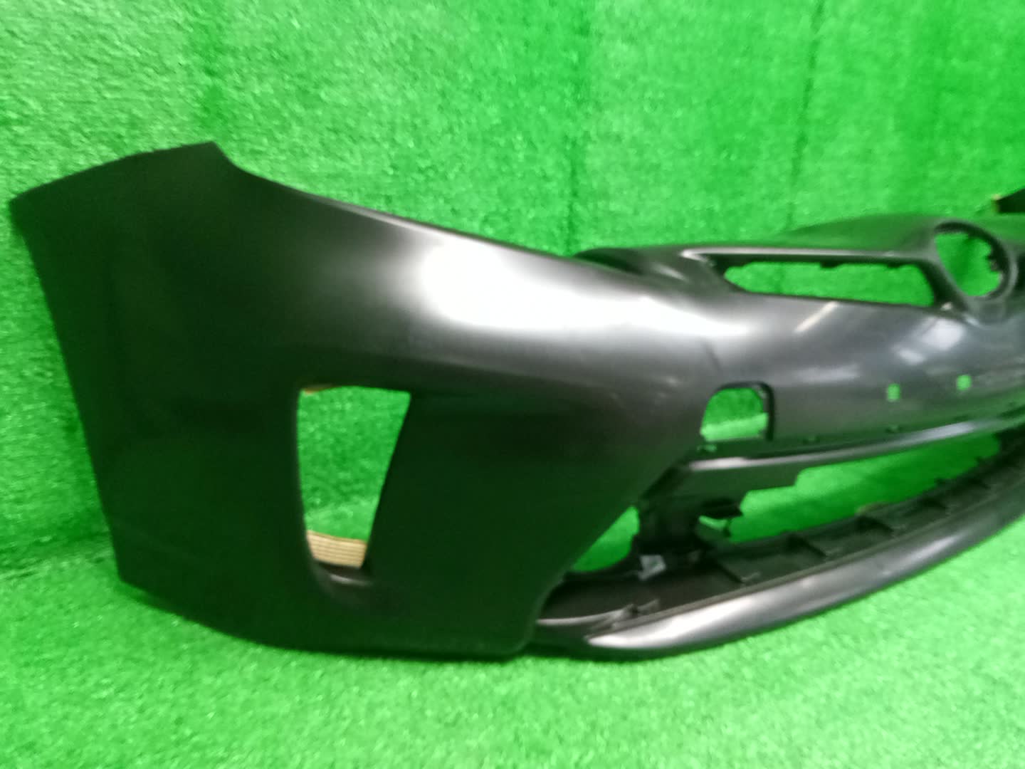 Бампер передний TOYOTA PRIUS ZVW30 52119-47966 2 ракурс