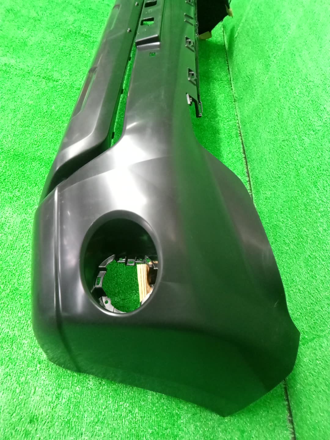 Бампер передний TOYOTA LAND CRUISER PRADO TRJ150, GRJ150 52119-6B922 3 ракурс