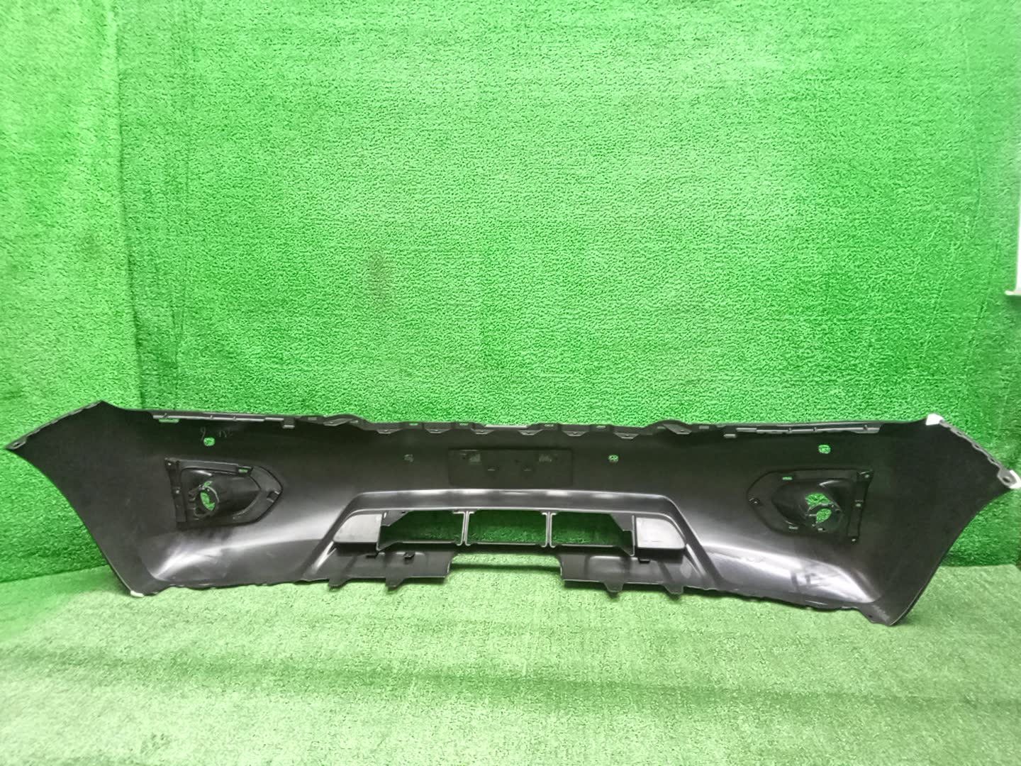 Бампер передний NISSAN PATROL Y62 62022-1V82H 5 ракурс Бампер передний NISSAN PATROL Y62 62022-1V82H 5 ракурс