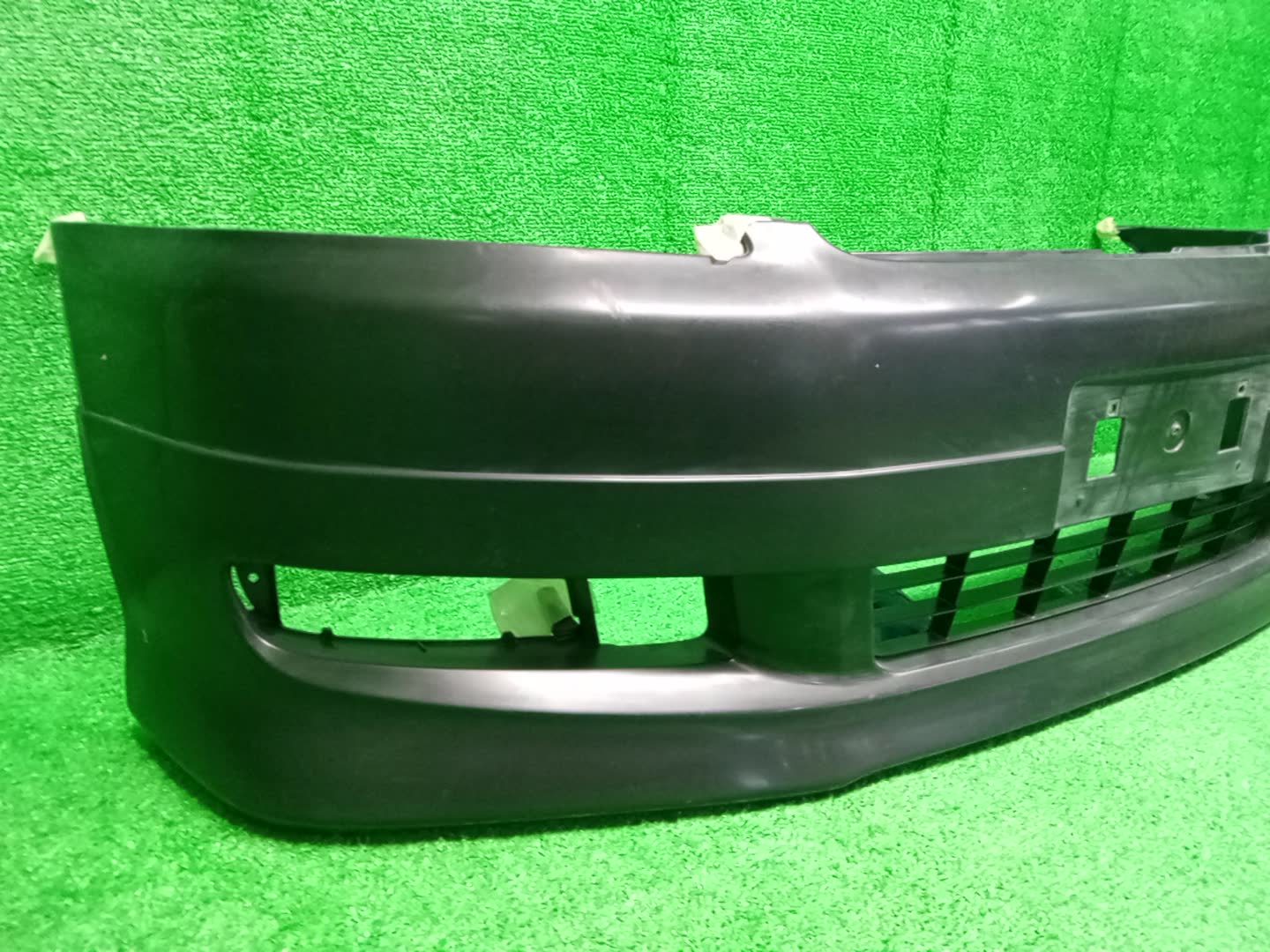 Бампер передний TOYOTA IPSUM ACM21W, ACM26W 52119-44937 2 ракурс