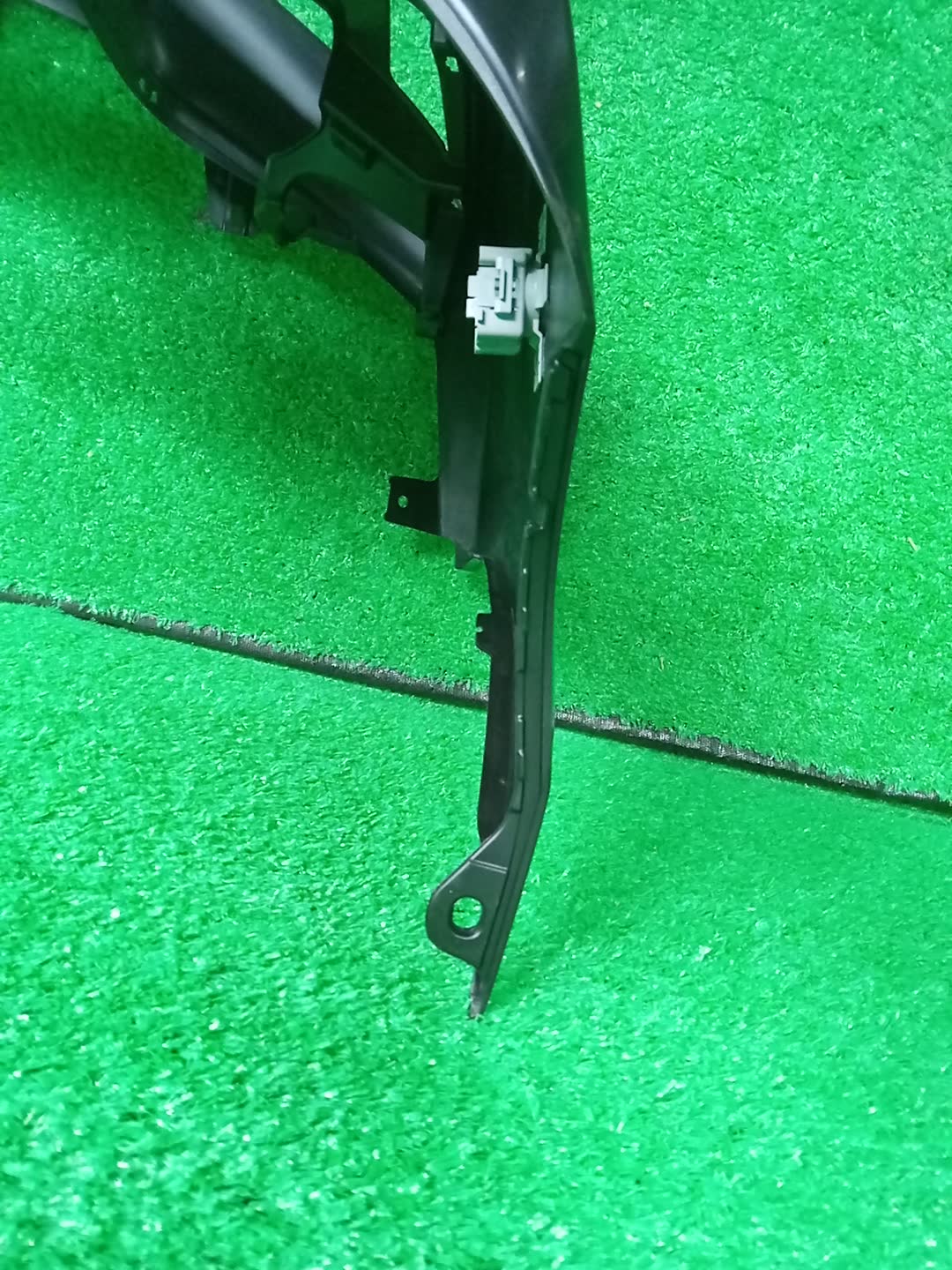 Бампер передний TOYOTA CROWN AWS210 52119-3G906 5 ракурс