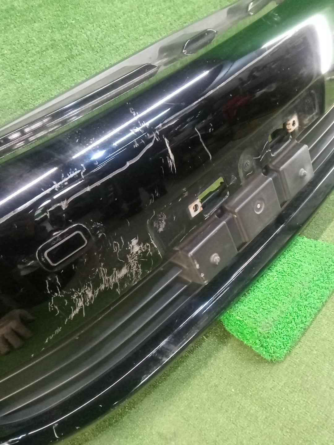 Бампер передний TOYOTA CROWN MAJESTA UZS186 83619 4 ракурс
