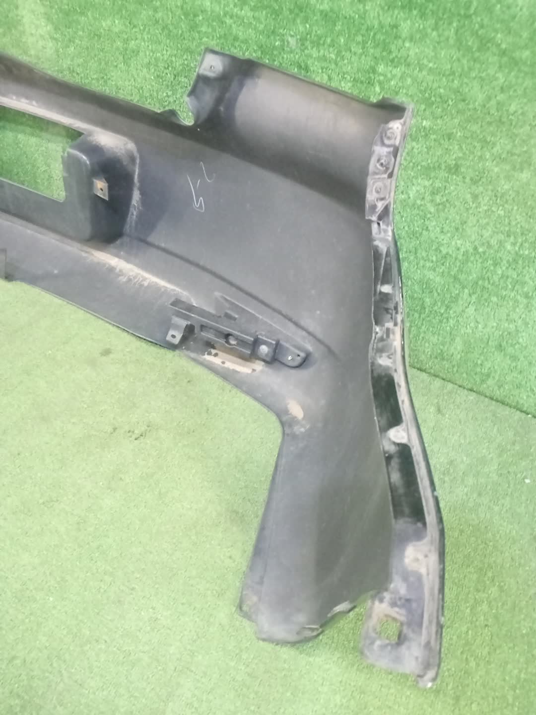 Бампер задний MITSUBISHI AIRTREK, OUTLANDER CU2W, CU4W, CU5W 83796 5 ракурс Бампер задний MITSUBISHI AIRTREK, OUTLANDER CU2W, CU4W, CU5W 83796 5 ракурс