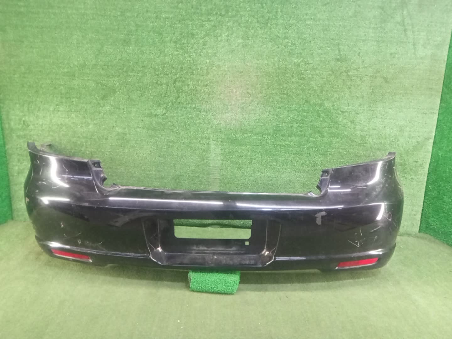 Бампер задний MITSUBISHI AIRTREK, OUTLANDER CU2W, CU4W, CU5W 83798 1 ракурс Бампер задний MITSUBISHI AIRTREK, OUTLANDER CU2W, CU4W, CU5W 83798 1 ракурс