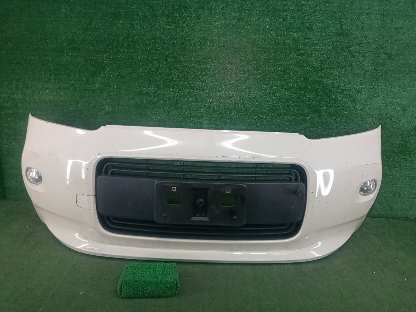 Бампер передний TOYOTA PORTE NCP141 84256 1 ракурс
