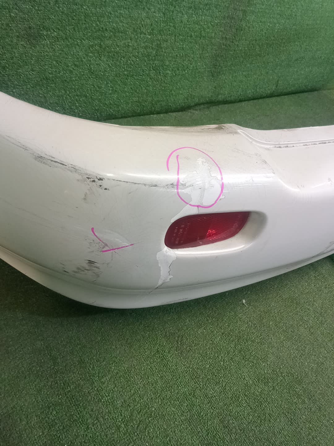 Бампер задний TOYOTA IPSUM, PICNIC SXM10G, SXM15G, CXM10G 84318 3 ракурс