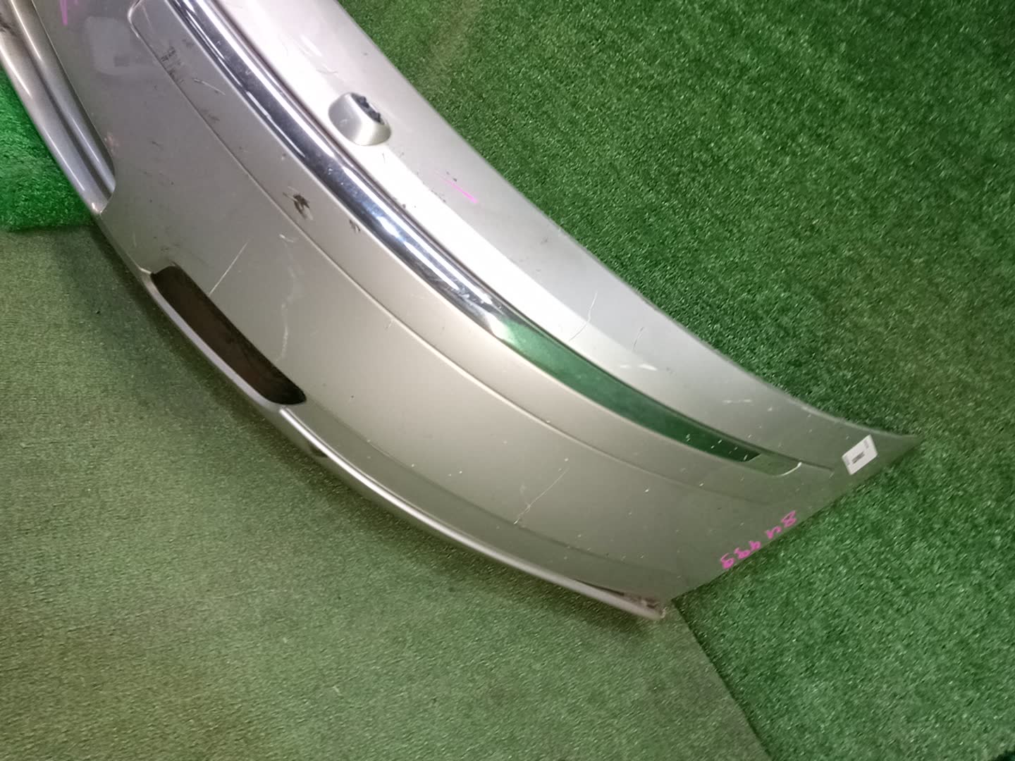 Бампер передний VOLVO V70 SW52 84499 5 ракурс Бампер передний VOLVO V70 SW52 84499 5 ракурс