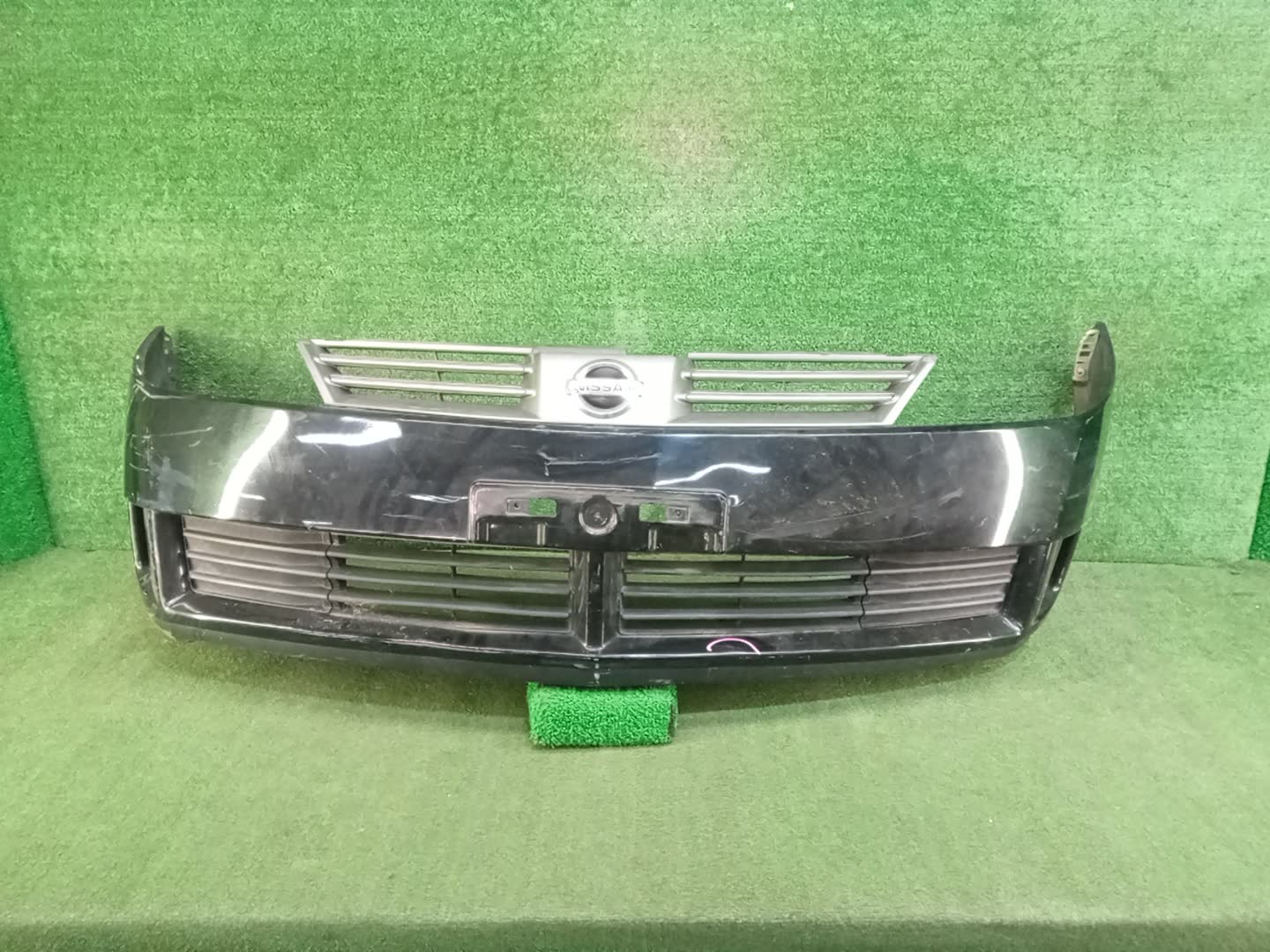 Бампер передний NISSAN WINGROAD Y11 84556 1 ракурс
