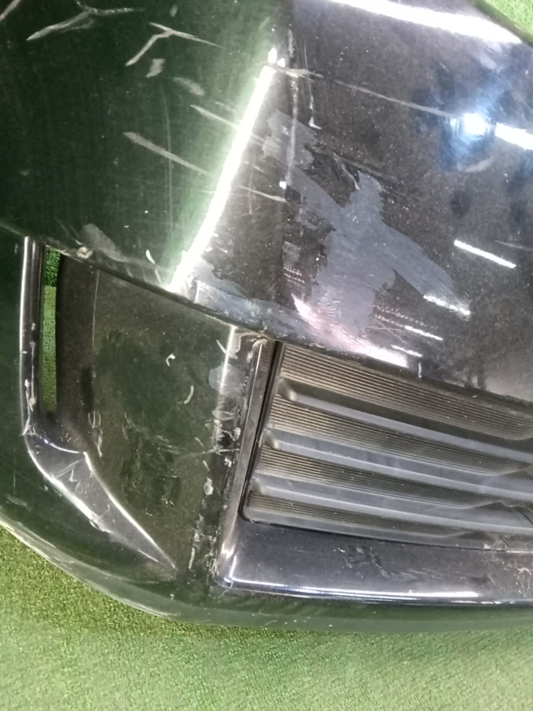 Бампер передний NISSAN WINGROAD Y11 84556 3 ракурс