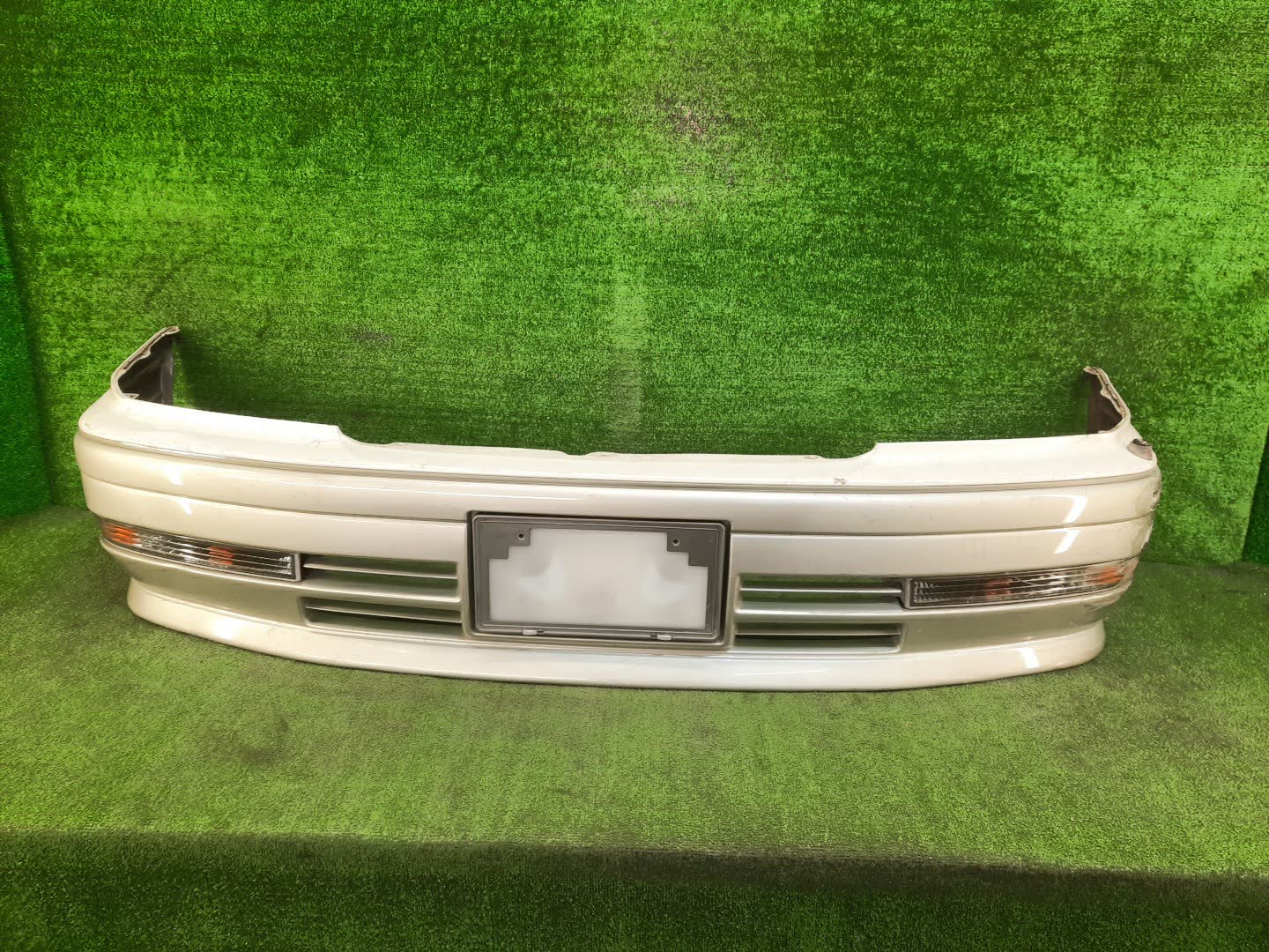 Бампер передний TOYOTA CROWN JZS151, JZS155, GS151, LS151, JZS157, JZS153 84829 1 ракурс