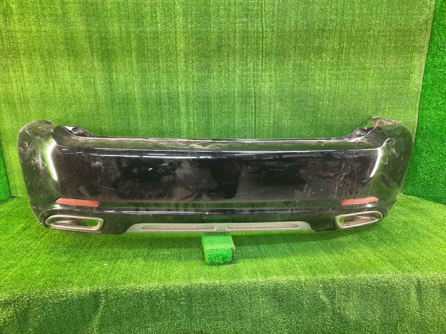 Бампер задний TOYOTA HARRIER GSU36W, MCU35W, ACU30W, MCU30W, MCU36W, GSU30W, MCU31W, GSU31W, GSU35W, ACU35W, MHU38W 84876 1 ракурс
