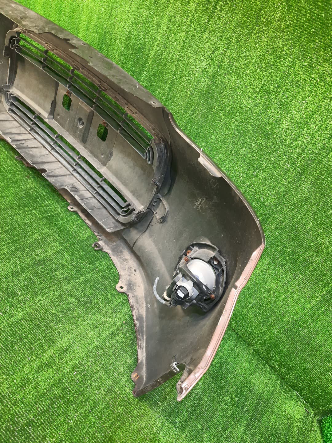 Бампер передний TOYOTA PORTE NCP141 84931 5 ракурс